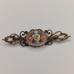 Vintage Victorian style lucite dried flowers bouquet cabachon dome brooch pin